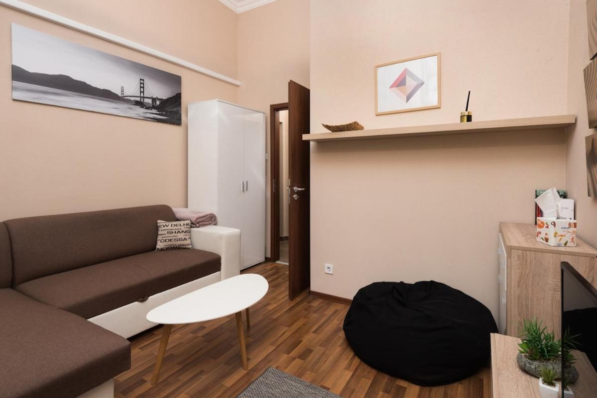 Apartment Cozy At Puskas Stadium